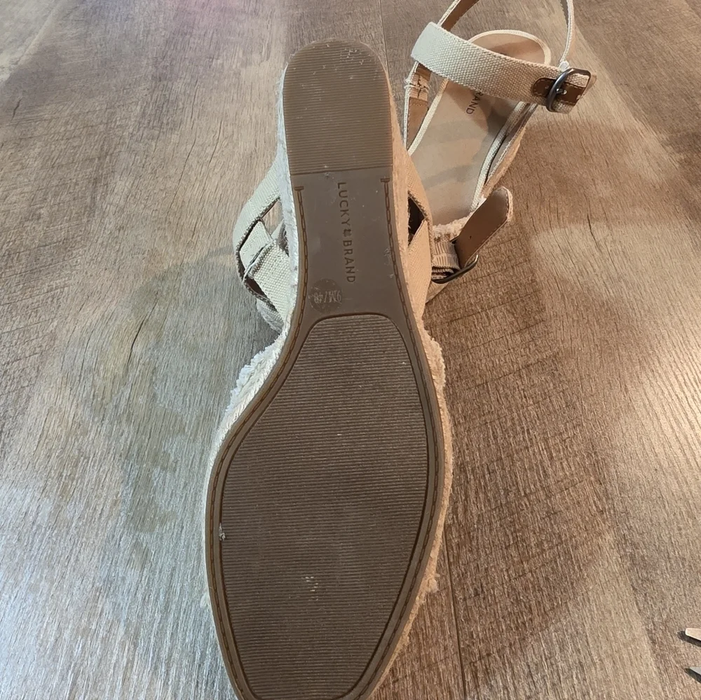 Lucky Brand chic espadrille
